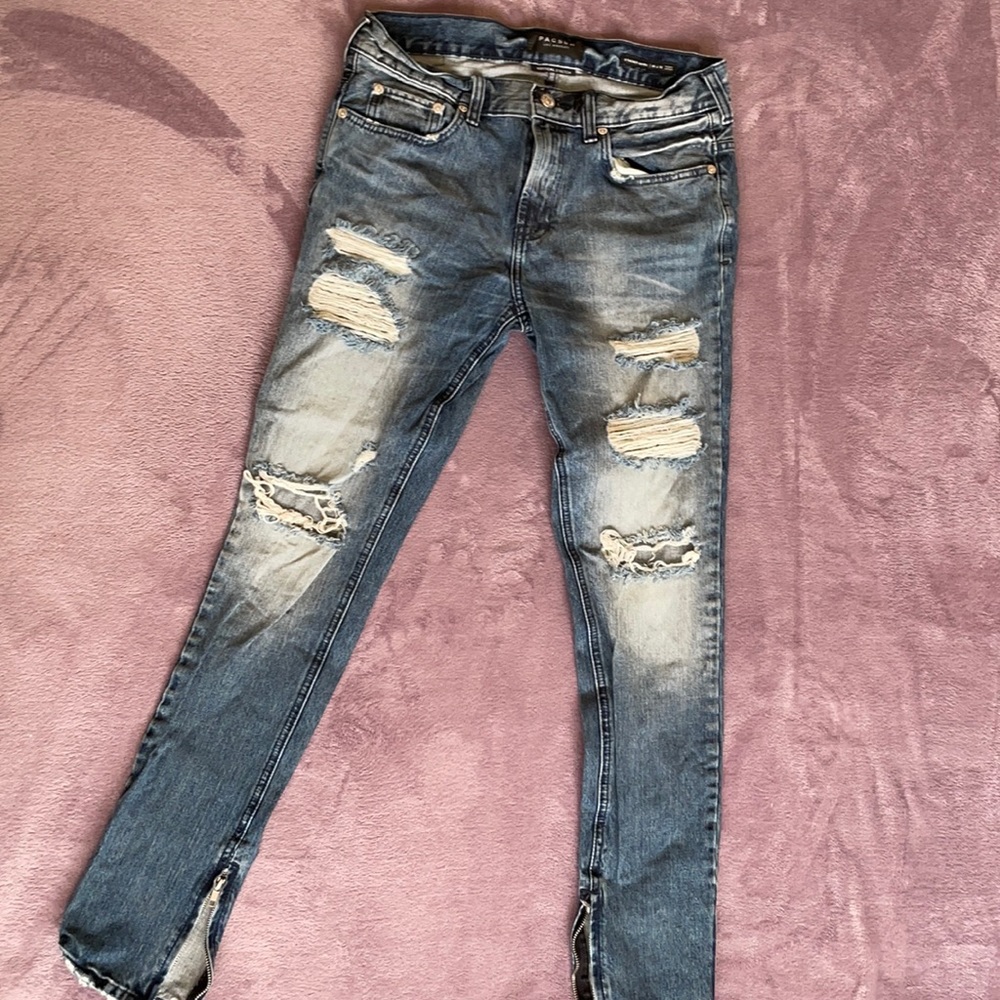 Pacsun jeans 30x32 stressed stacked skinny